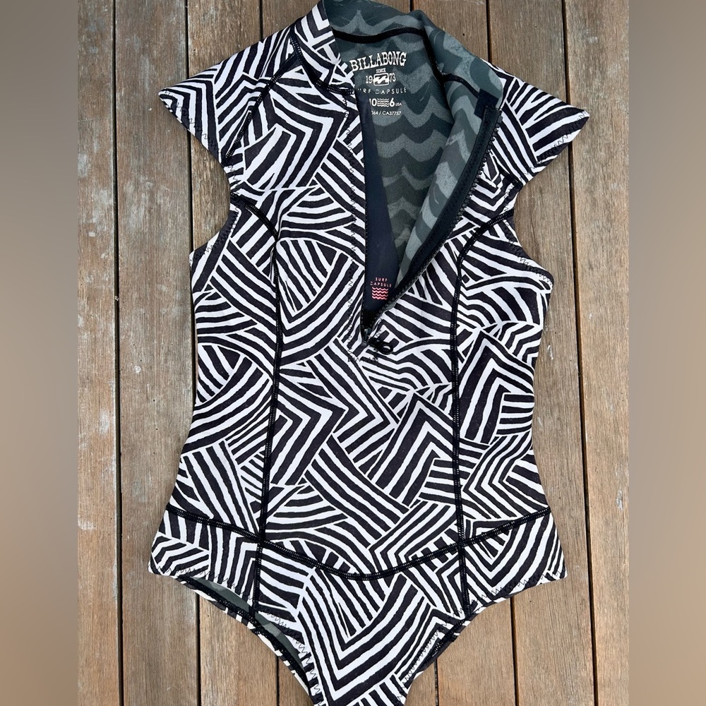 Billabong Monochrome Zigzag Bikini